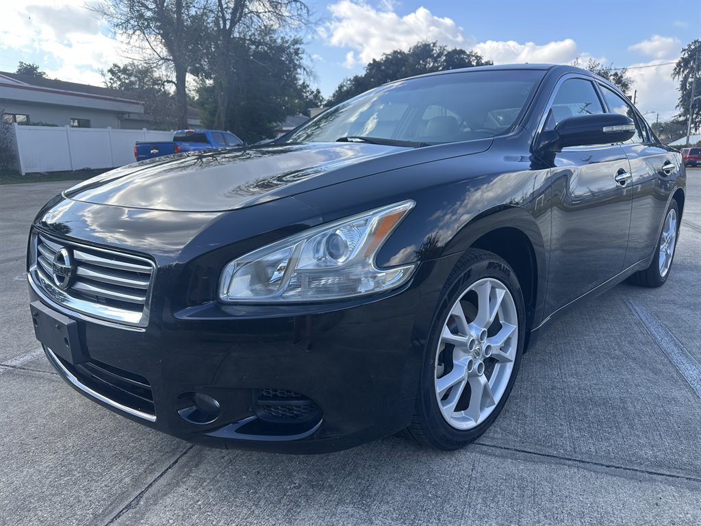 2014 Nissan Maxima SV's photo