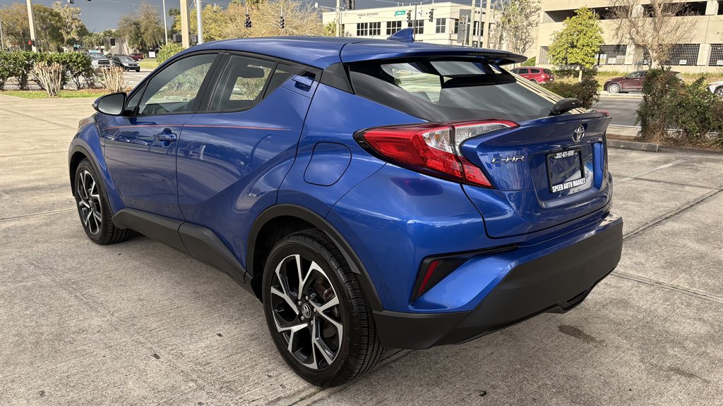 2018 Toyota C-HR XLE - Photo 7