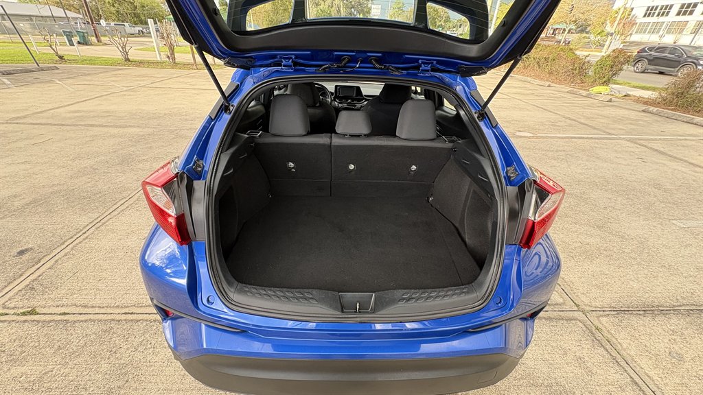 2018 Toyota C-HR XLE - Photo 8
