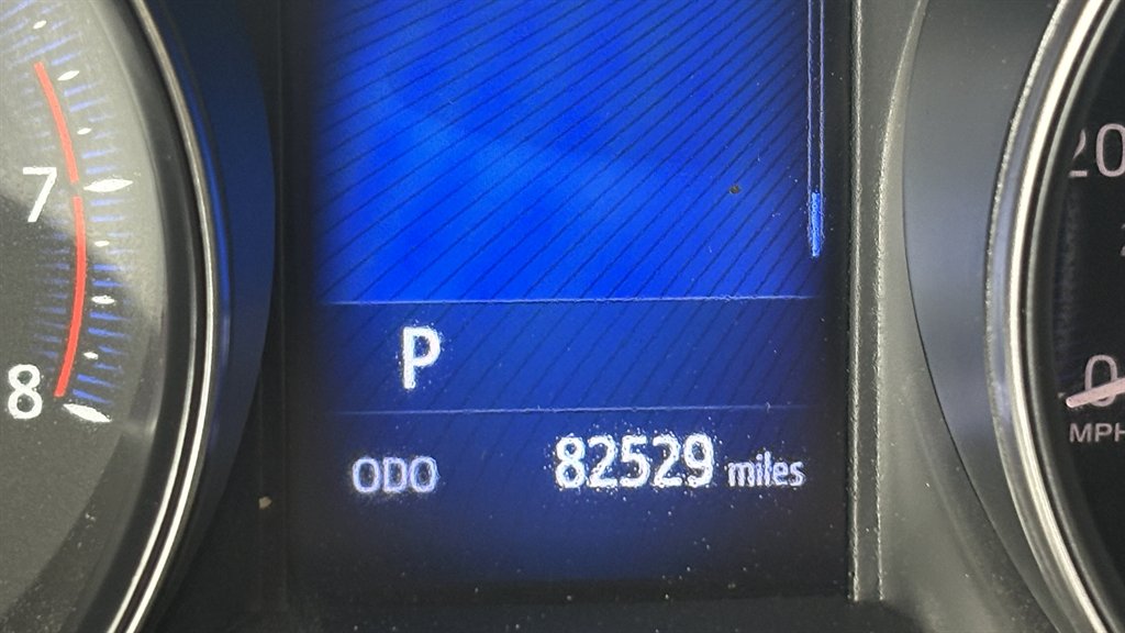 2018 Toyota C-HR XLE - Photo 17