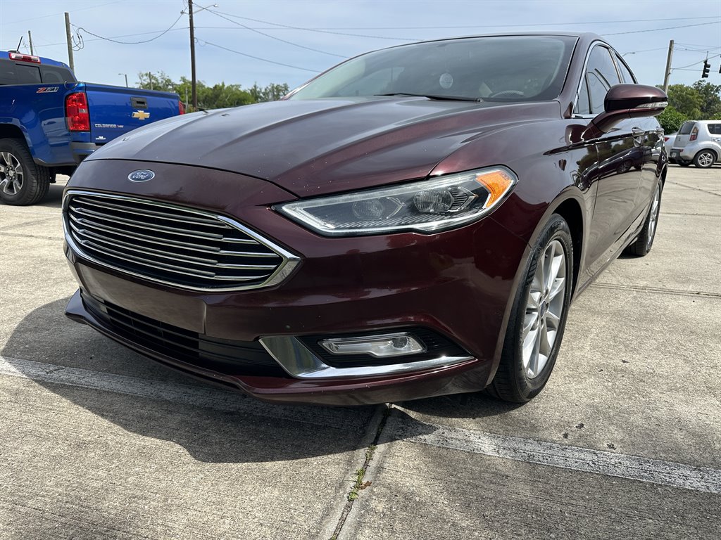 2017 Ford Fusion SE FWD's photo
