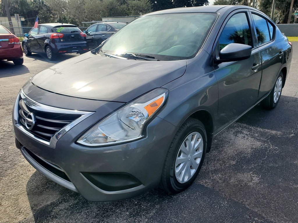 2019 Nissan Versa Sedan S Plus
